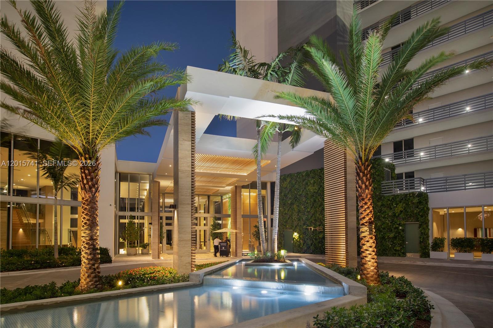THE HARBOUR SOUTH CONDO - Residential