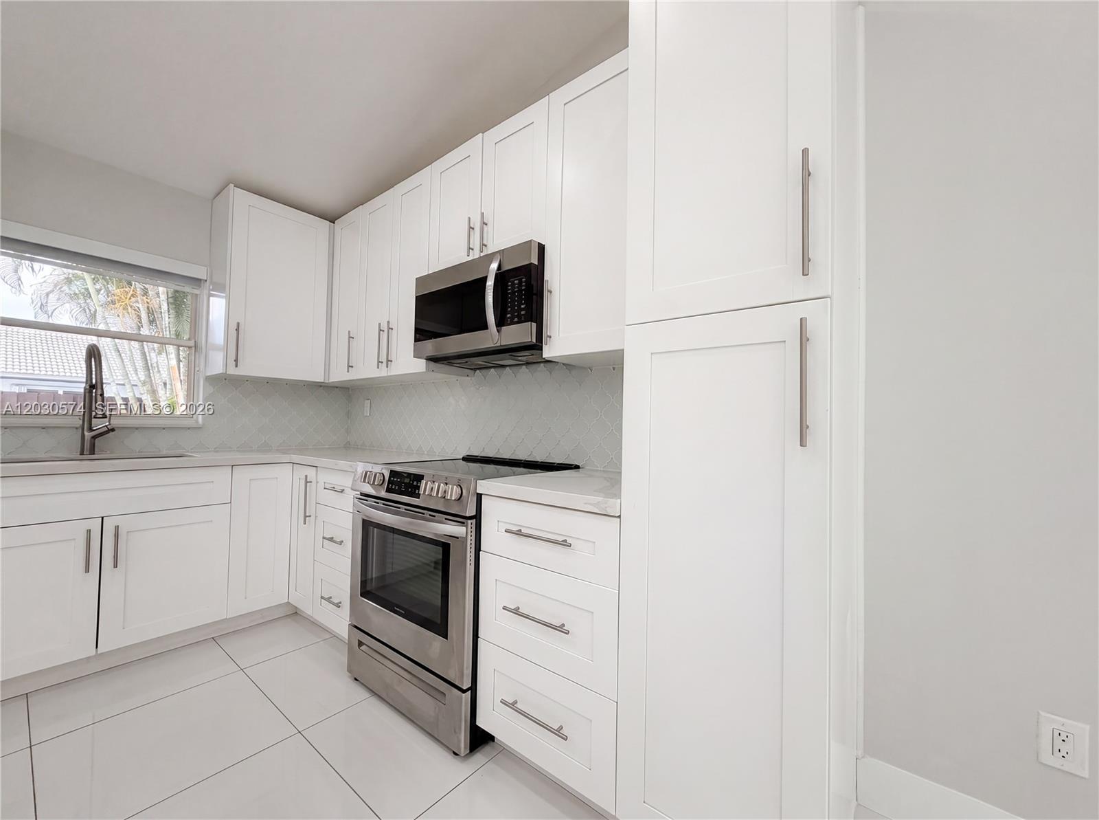 LIMEWOOD GROVE - Residential