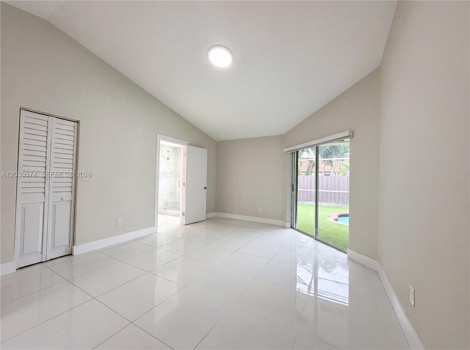 LIMEWOOD GROVE - Residential