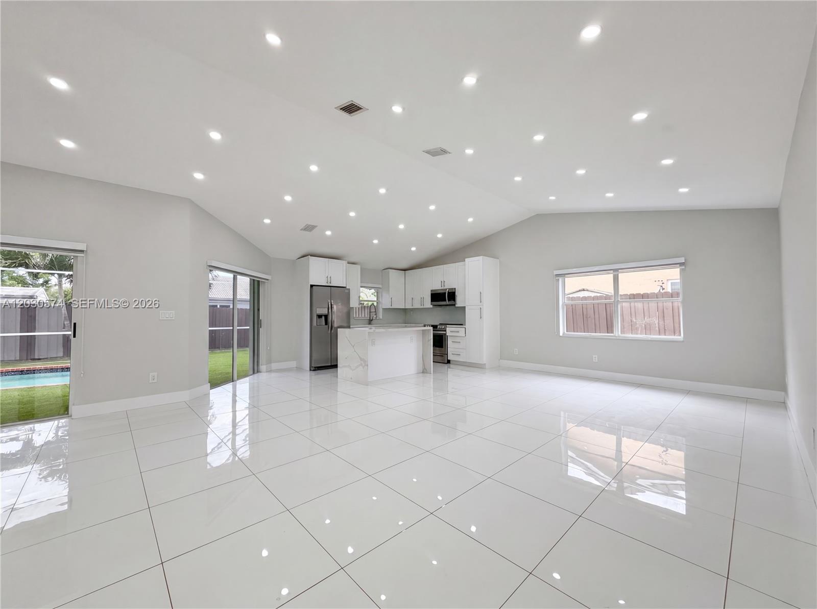LIMEWOOD GROVE - Residential