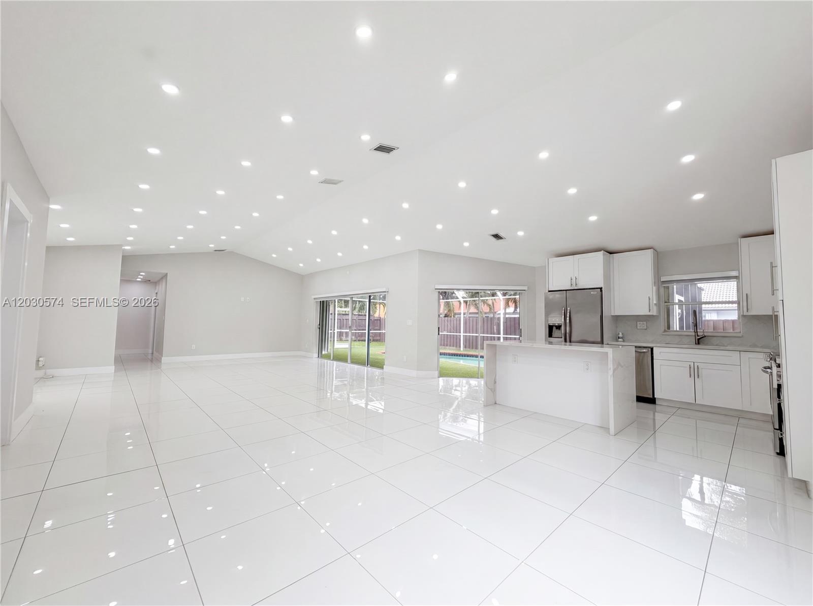 LIMEWOOD GROVE - Residential