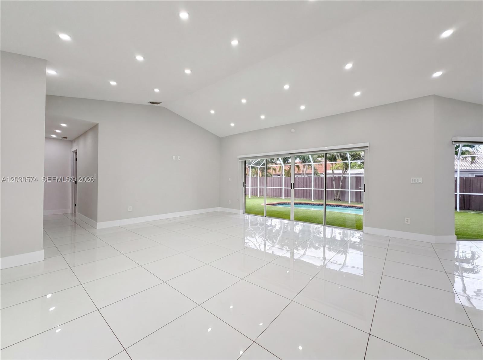 LIMEWOOD GROVE - Residential