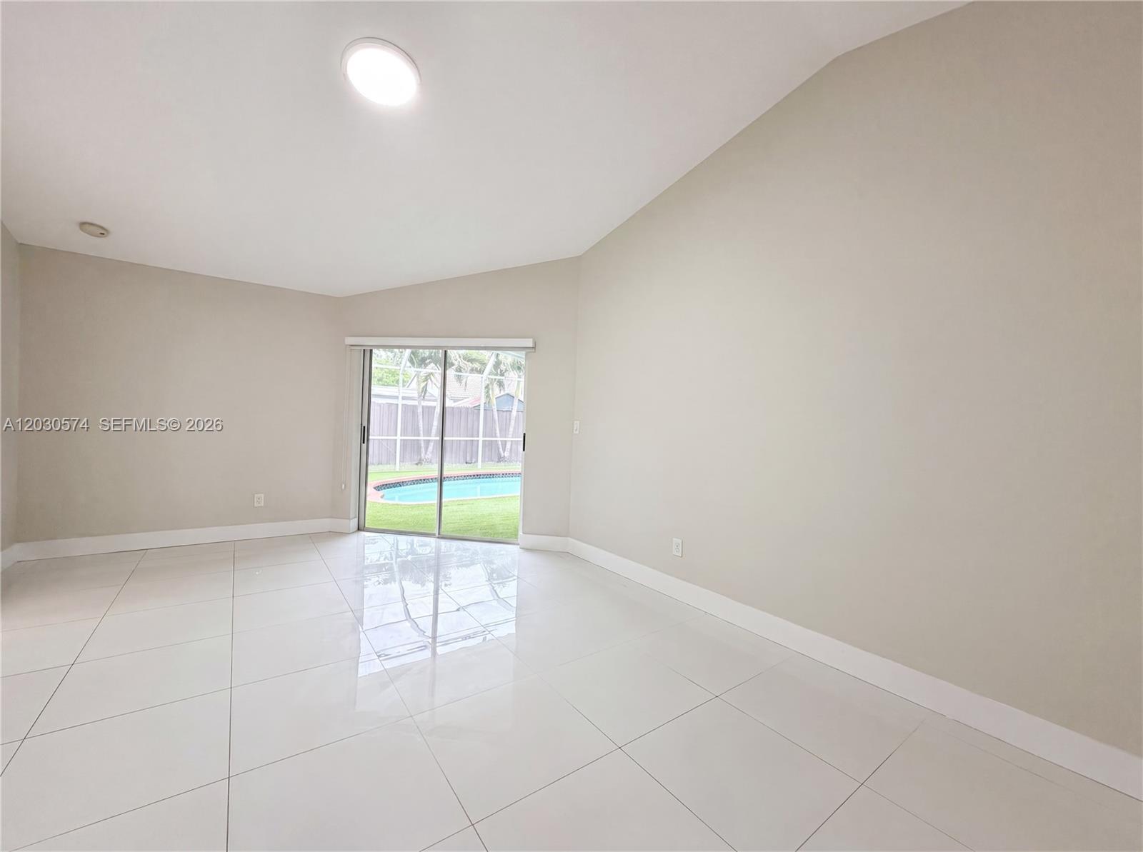 LIMEWOOD GROVE - Residential