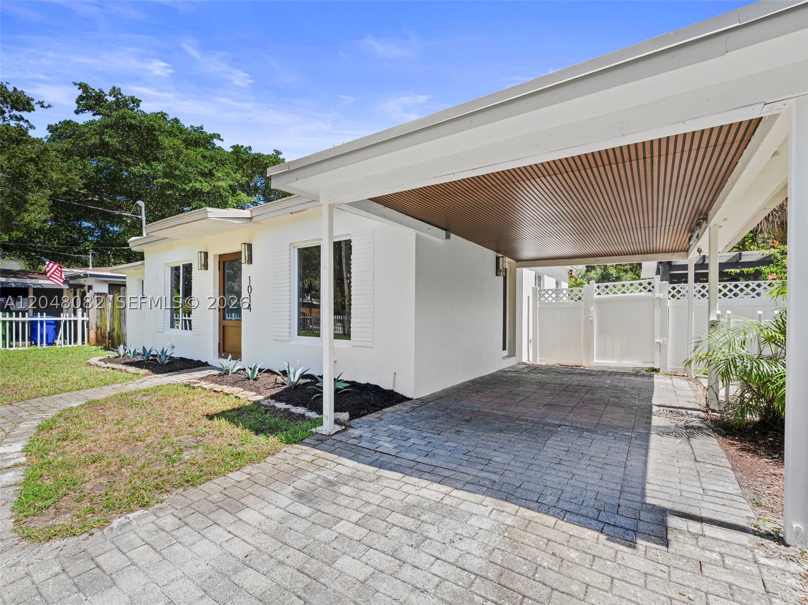BANYAN GROVE - Residential