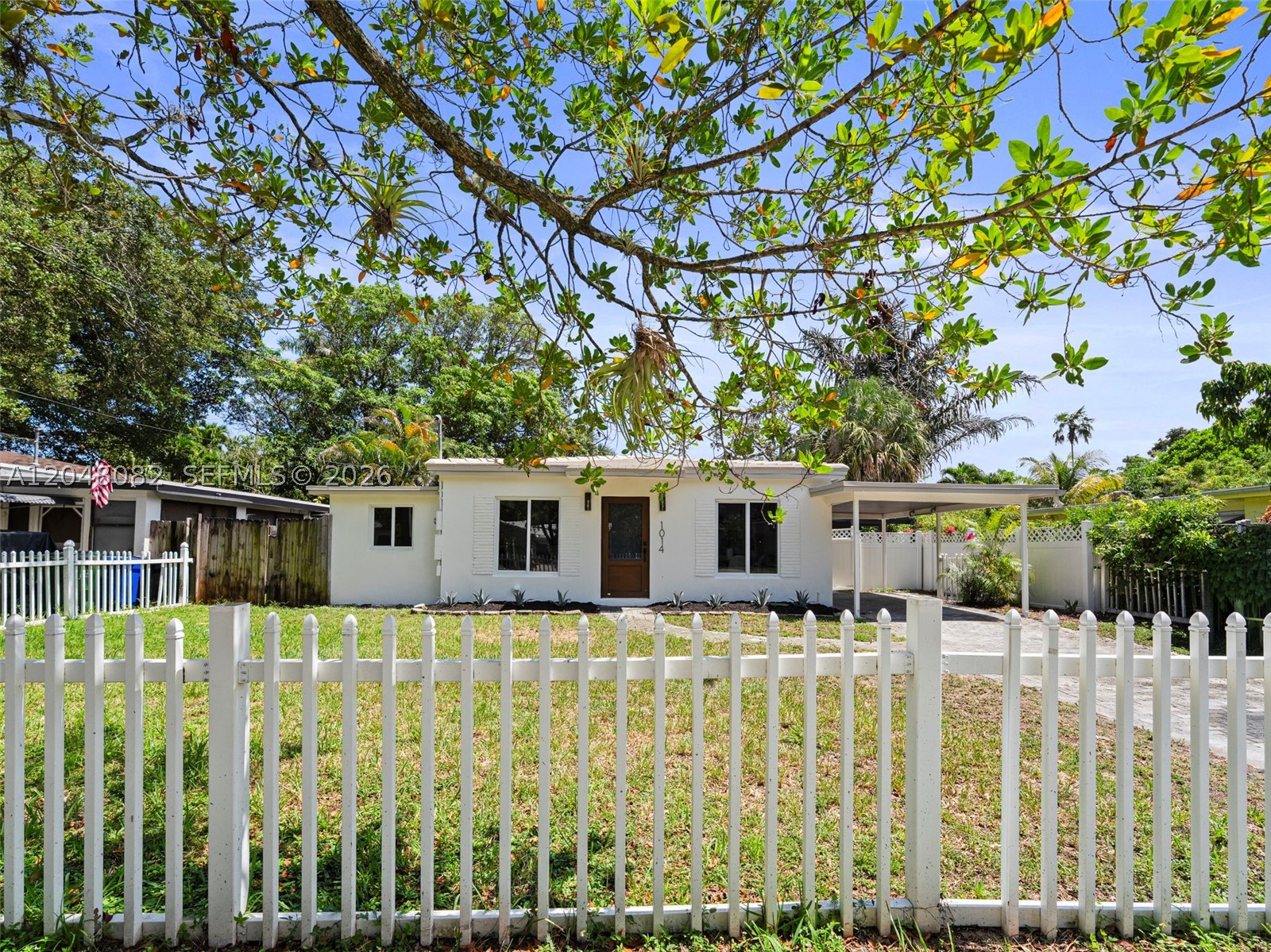 BANYAN GROVE - Residential