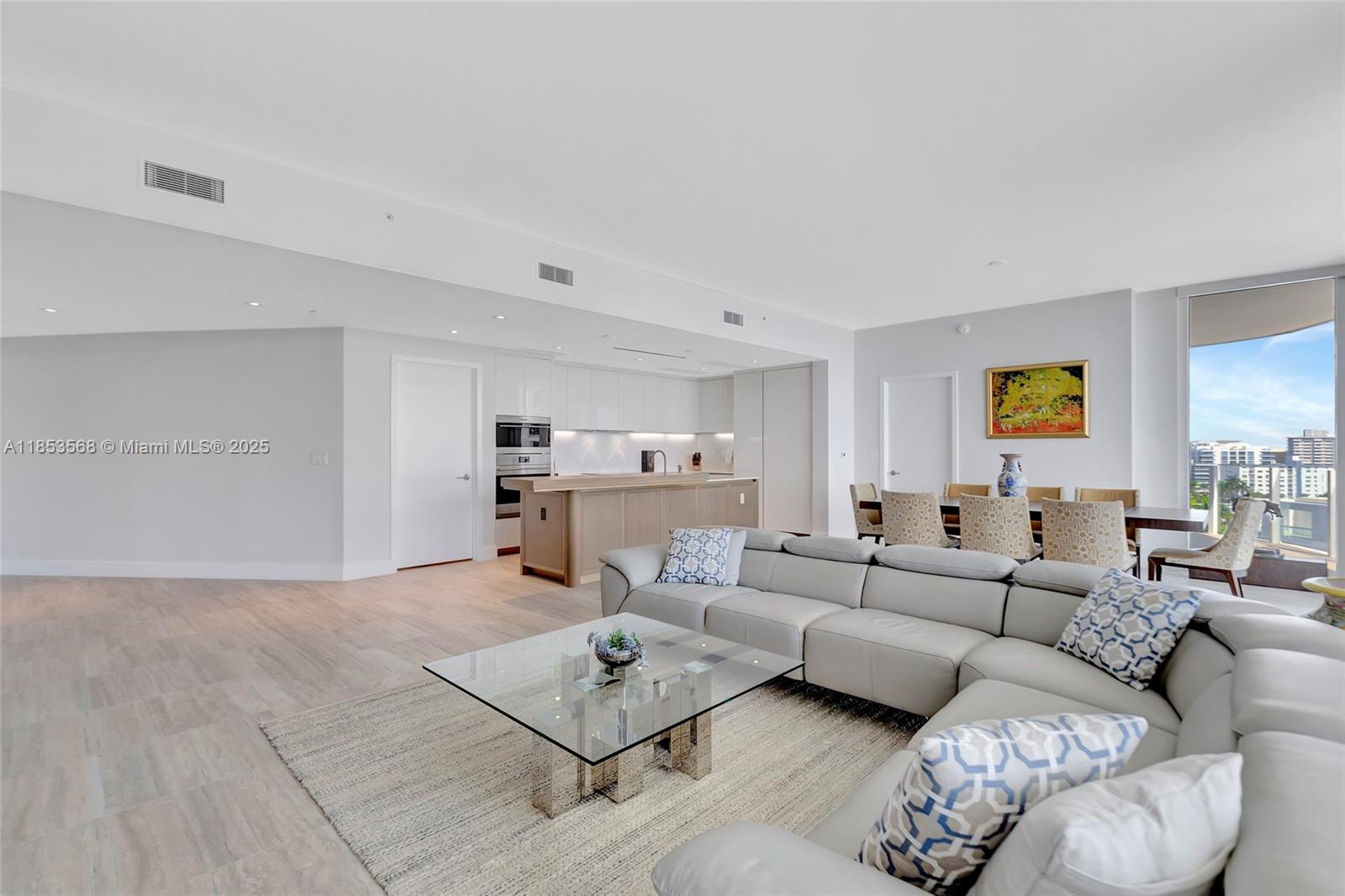 Four Seasons - Residential