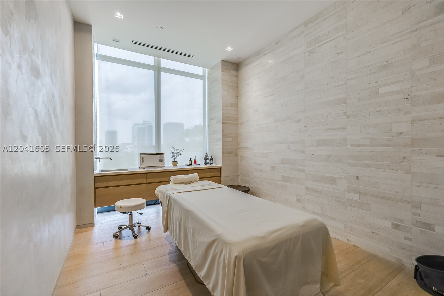 ONE PARAISO CONDO - Residential Lease