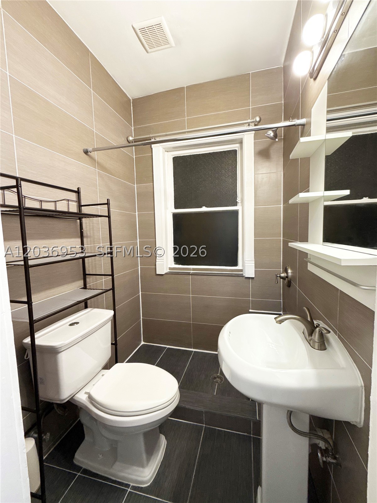 MENDOZA CONDO - Residential Lease