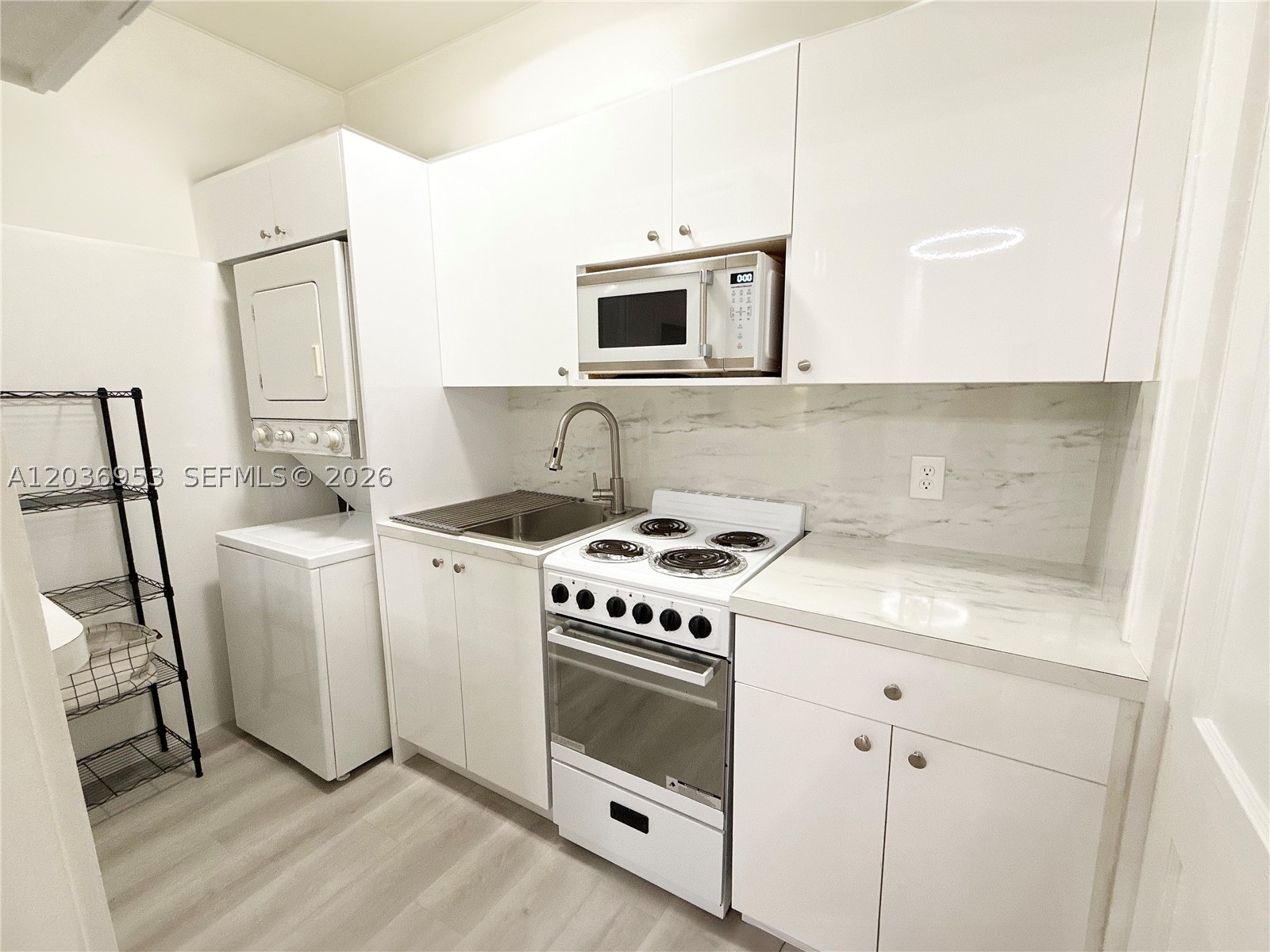 MENDOZA CONDO - Residential Lease