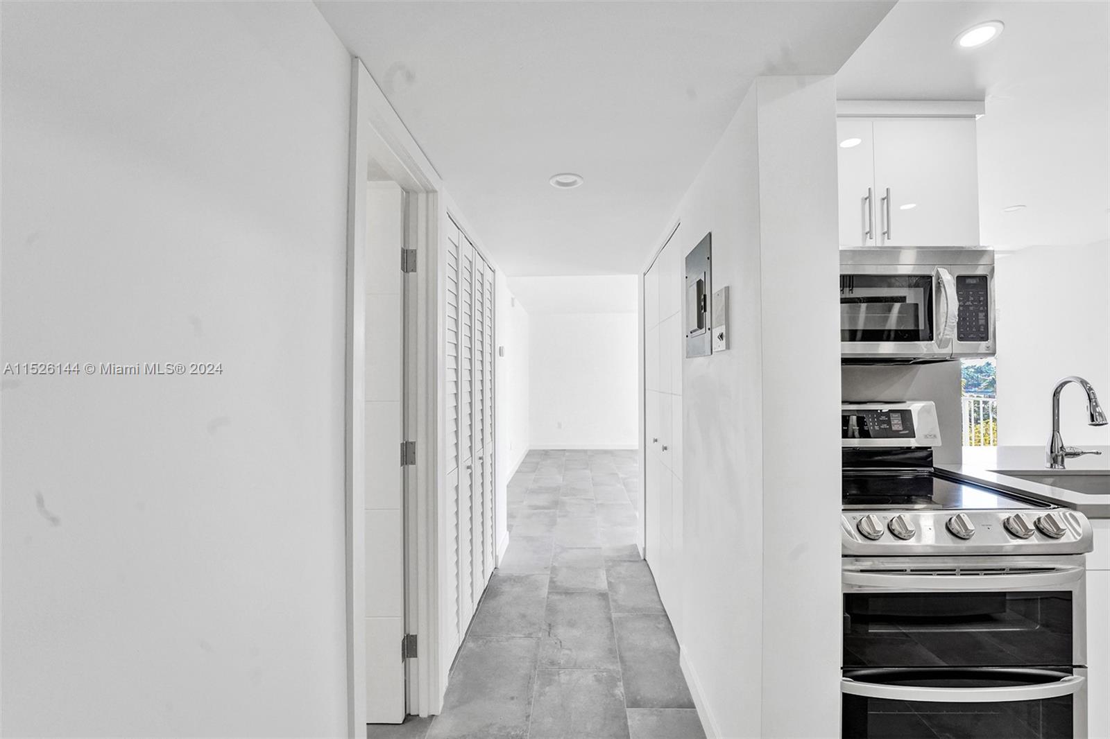STANTON HOUSE CONDO - Residential