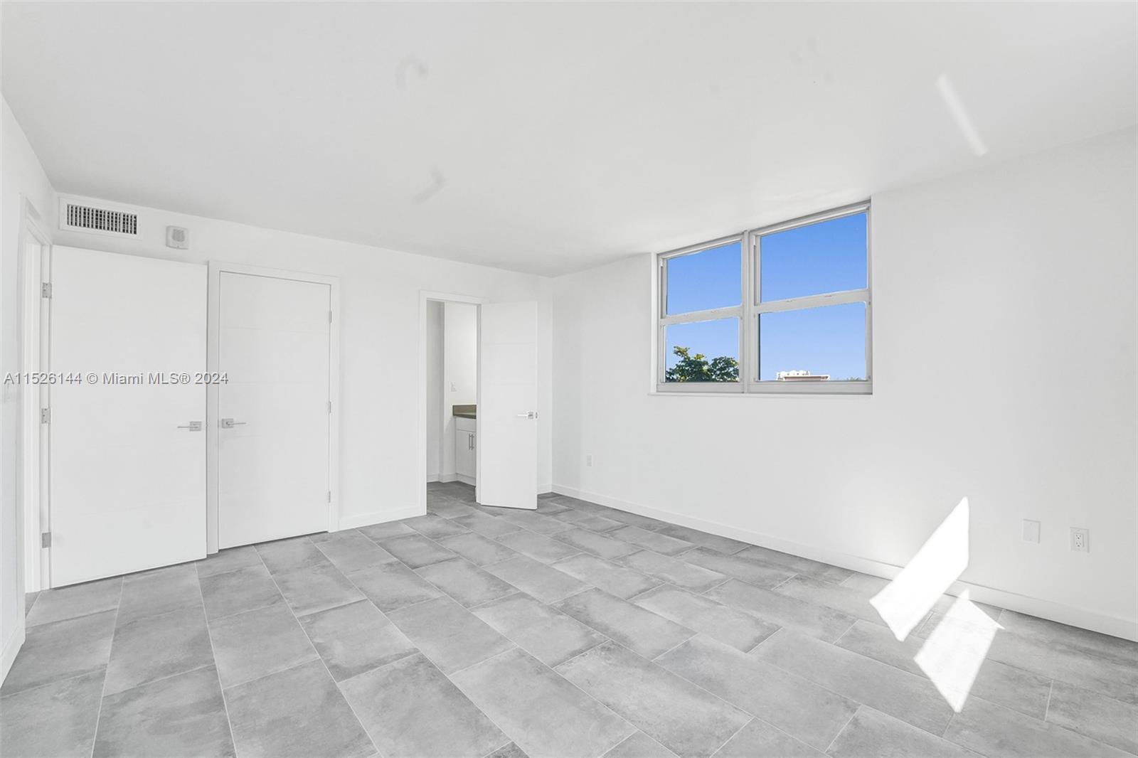 STANTON HOUSE CONDO - Residential