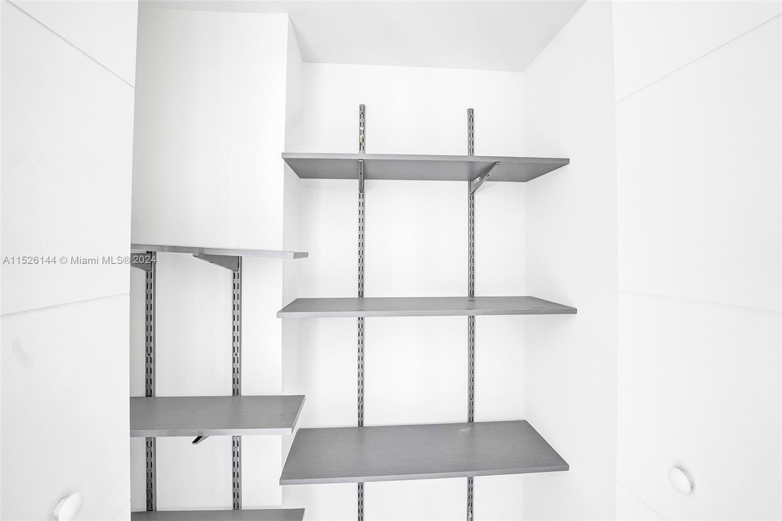 STANTON HOUSE CONDO - Residential