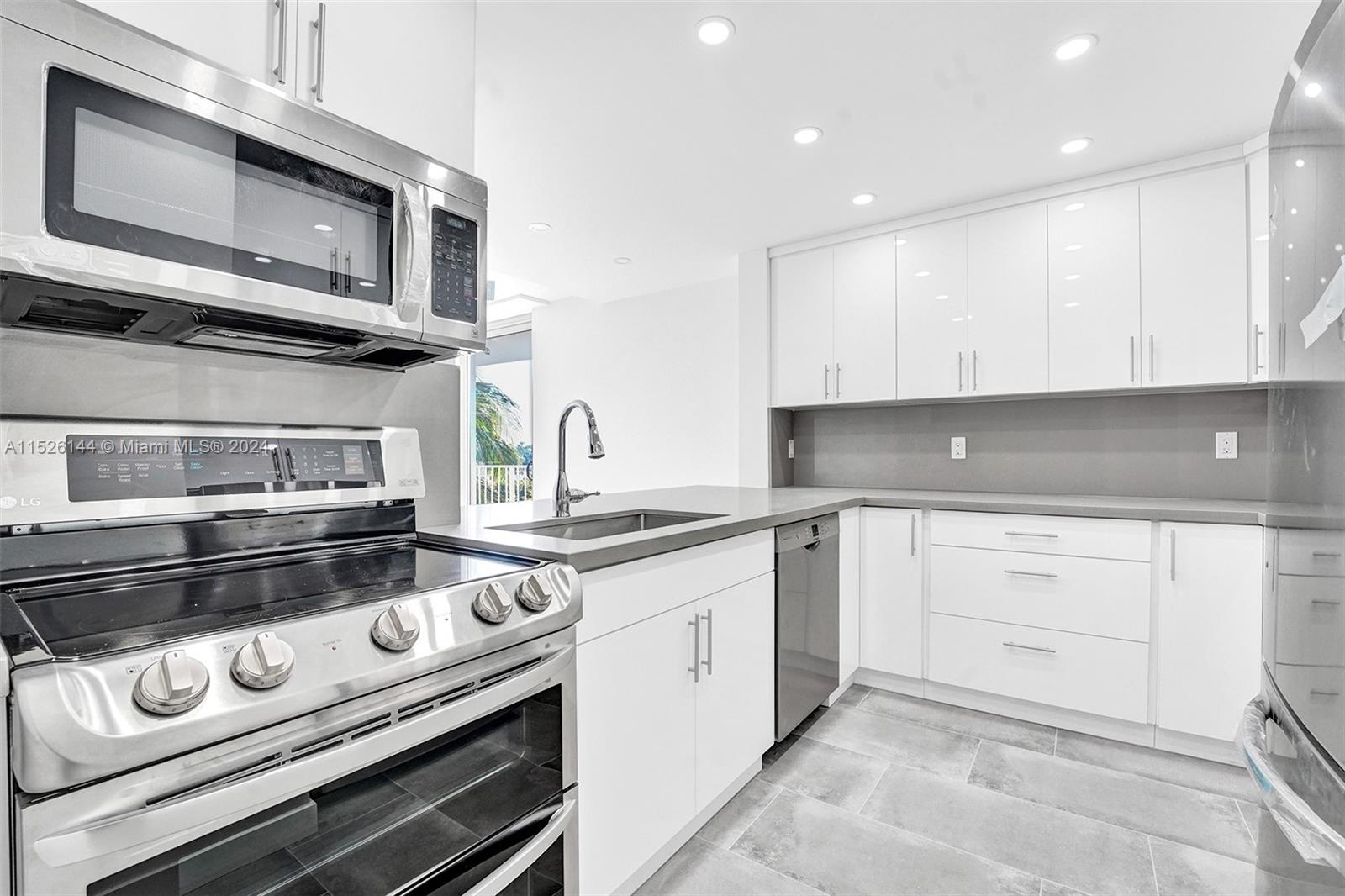 STANTON HOUSE CONDO - Residential