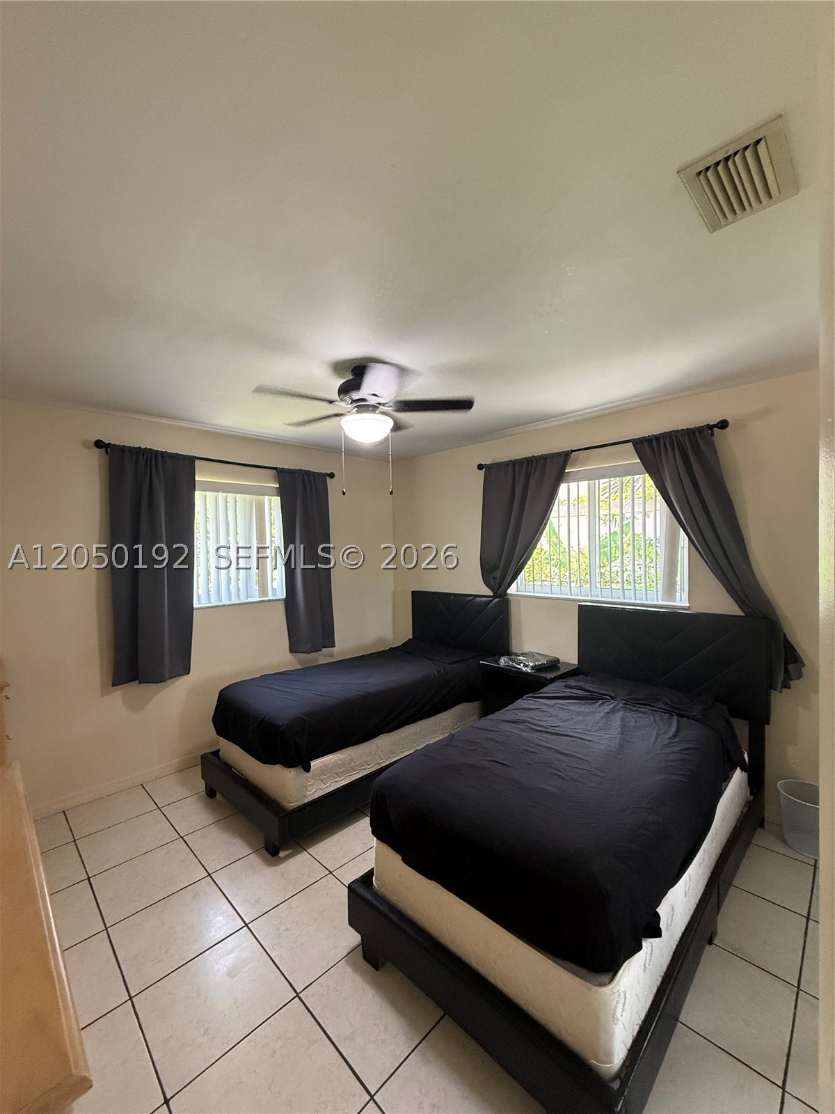 SUNSHINE VILLAS - Residential Lease
