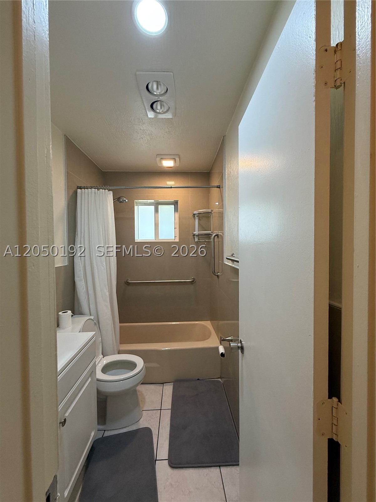 SUNSHINE VILLAS - Residential Lease