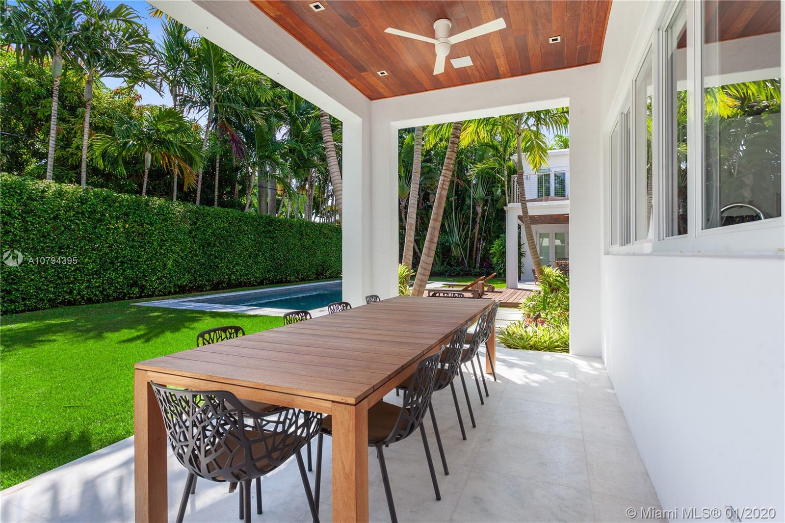 LA GORCE GOLF SUB - Residential