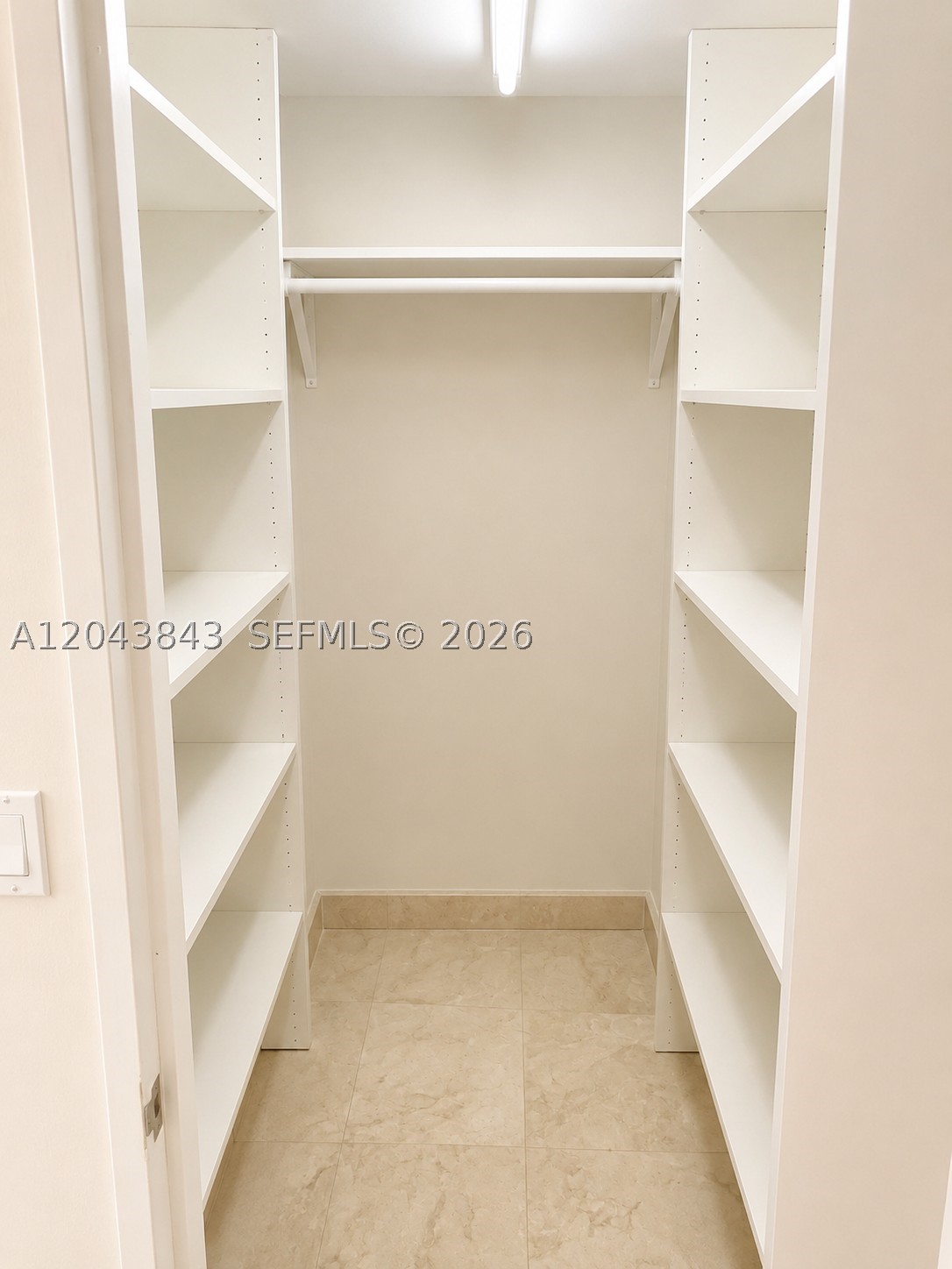 IMPERIAL HOUSE CONDO - Residential Lease