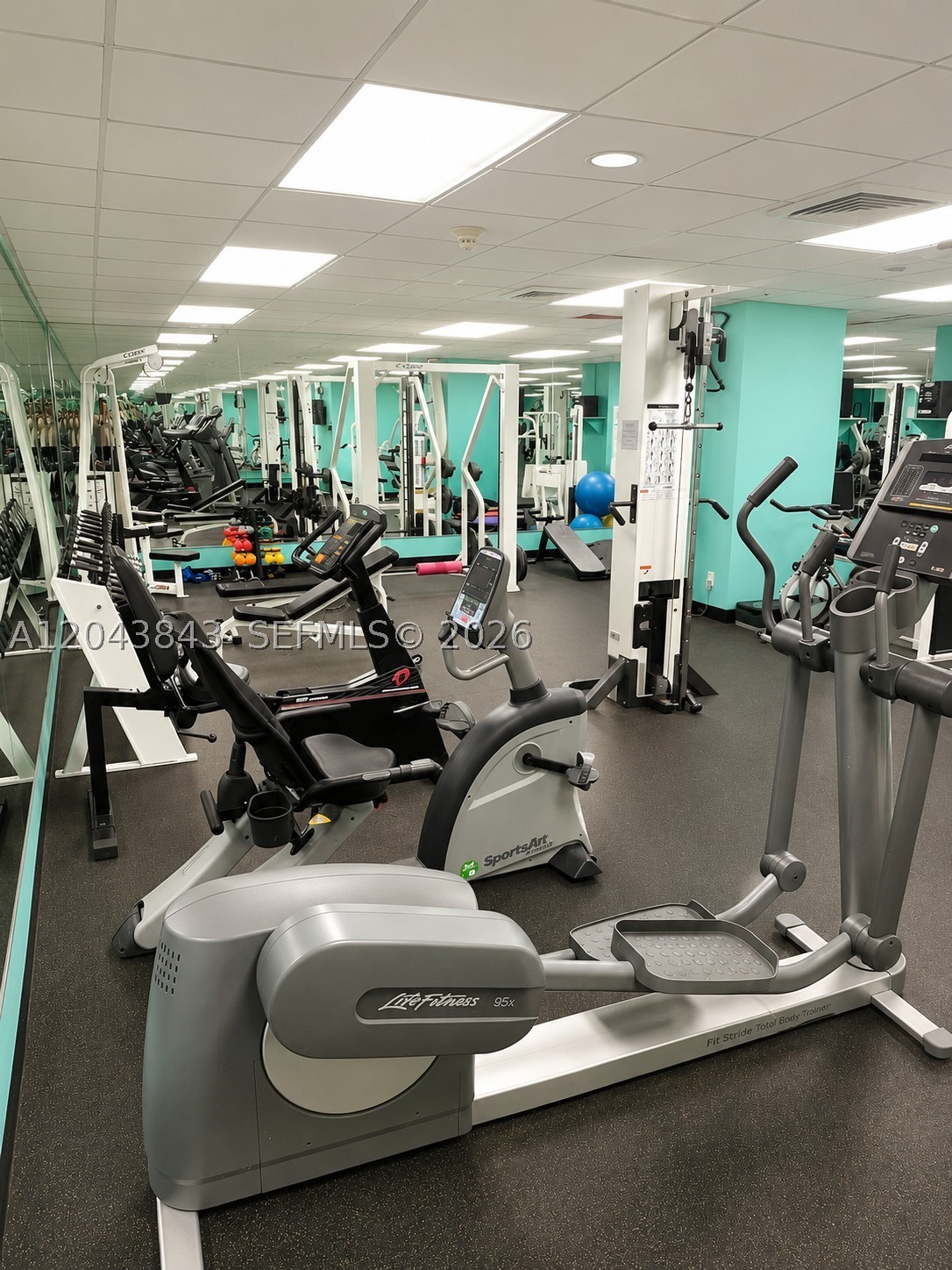 IMPERIAL HOUSE CONDO - Residential Lease