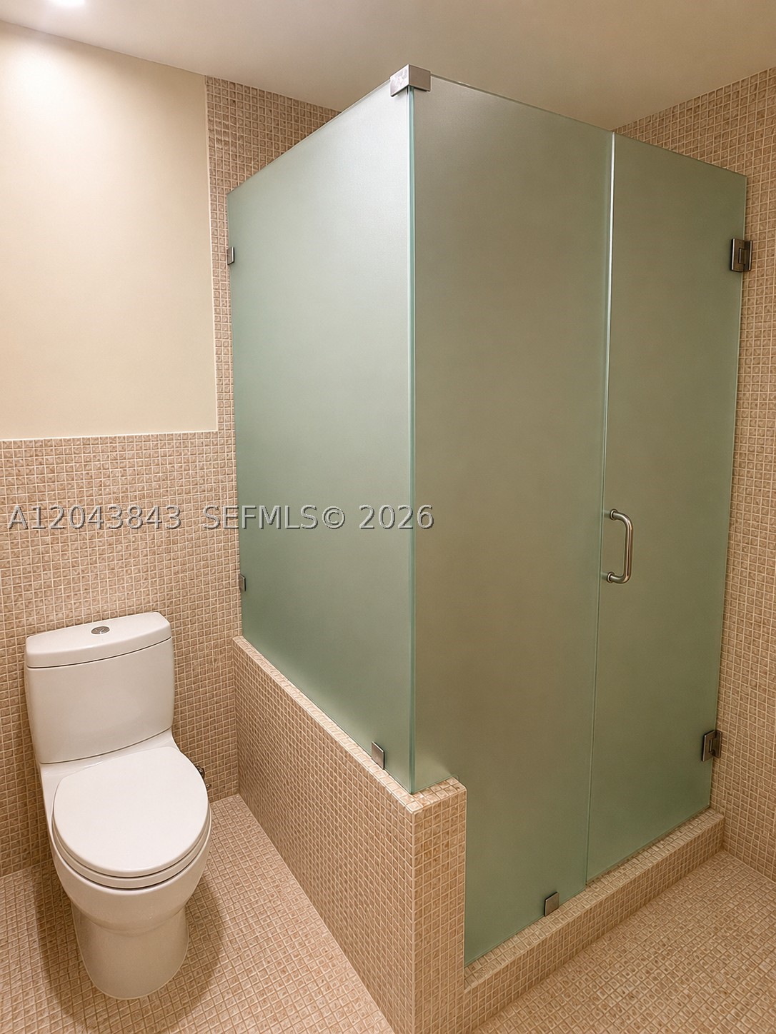 IMPERIAL HOUSE CONDO - Residential Lease