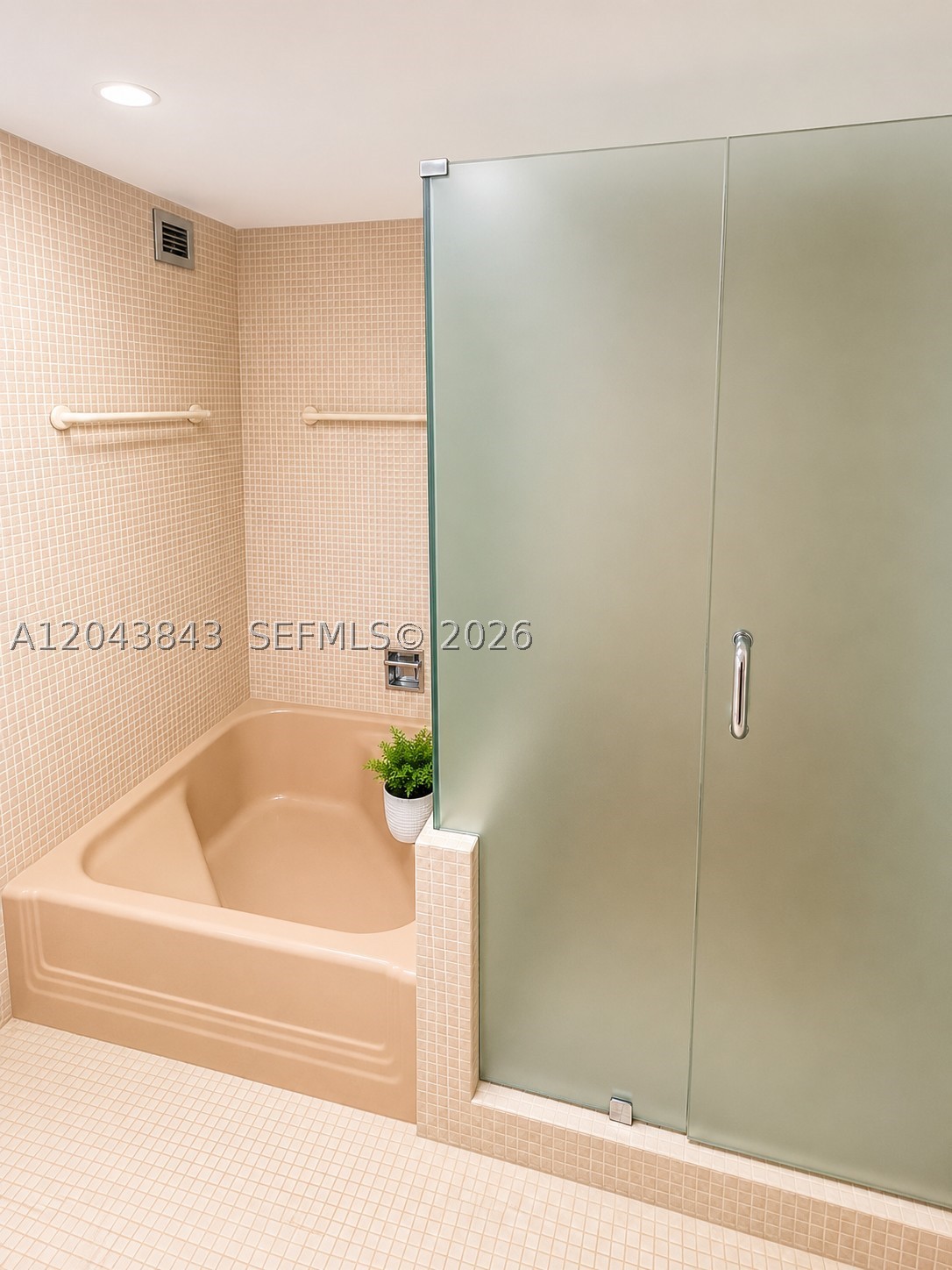 IMPERIAL HOUSE CONDO - Residential Lease