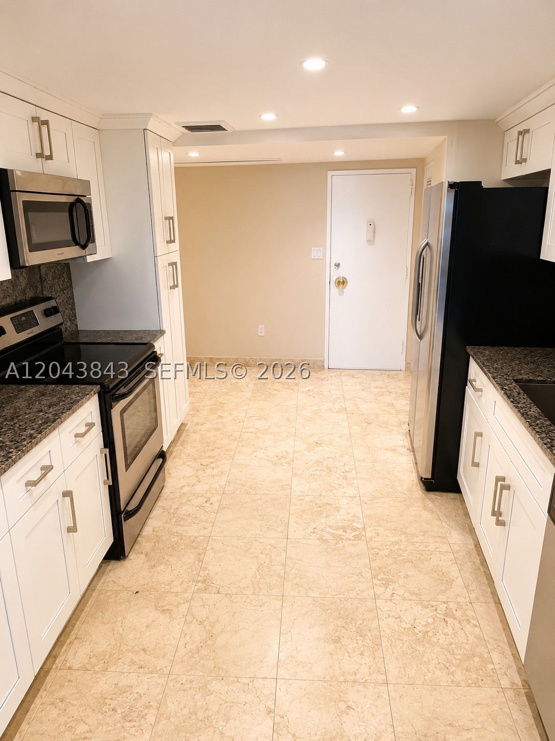IMPERIAL HOUSE CONDO - Residential Lease