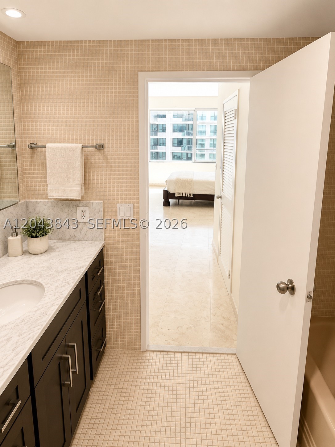 IMPERIAL HOUSE CONDO - Residential Lease