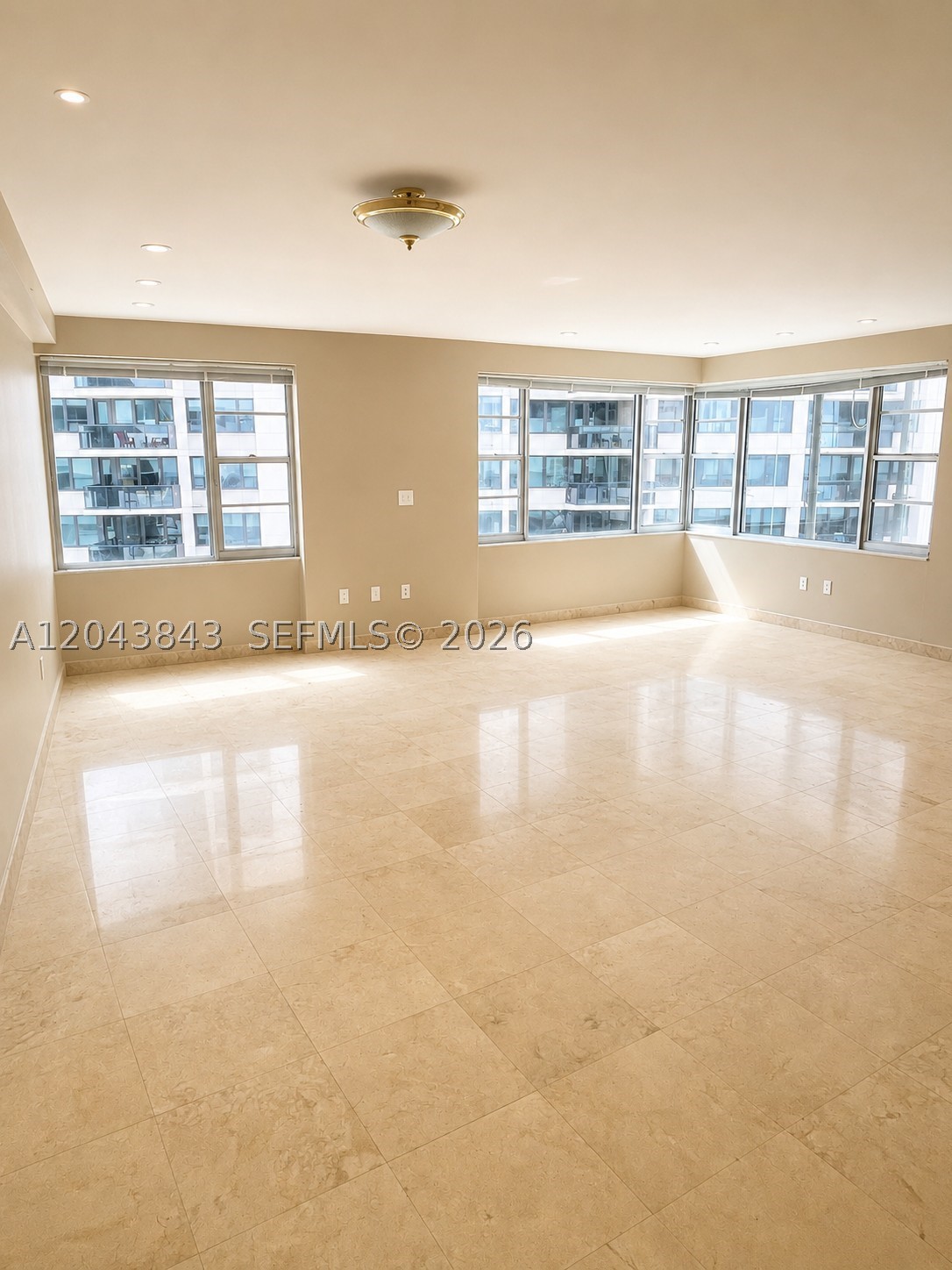 IMPERIAL HOUSE CONDO - Residential Lease