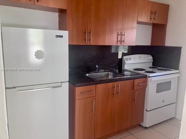 DOUGLAS WILLIAM VILLAGE C - Residential