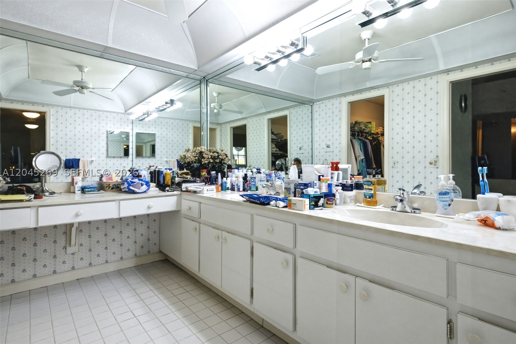NO 100 PALM-AIRE COUNTRY - Residential