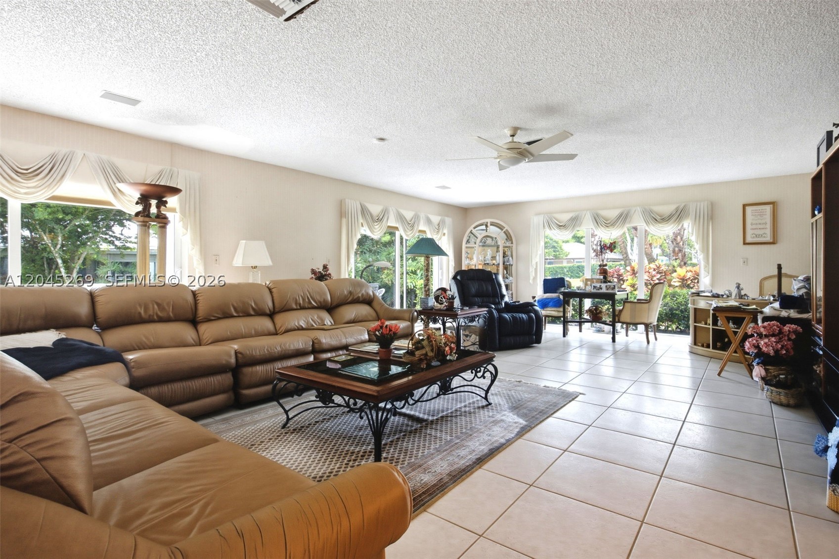 NO 100 PALM-AIRE COUNTRY - Residential