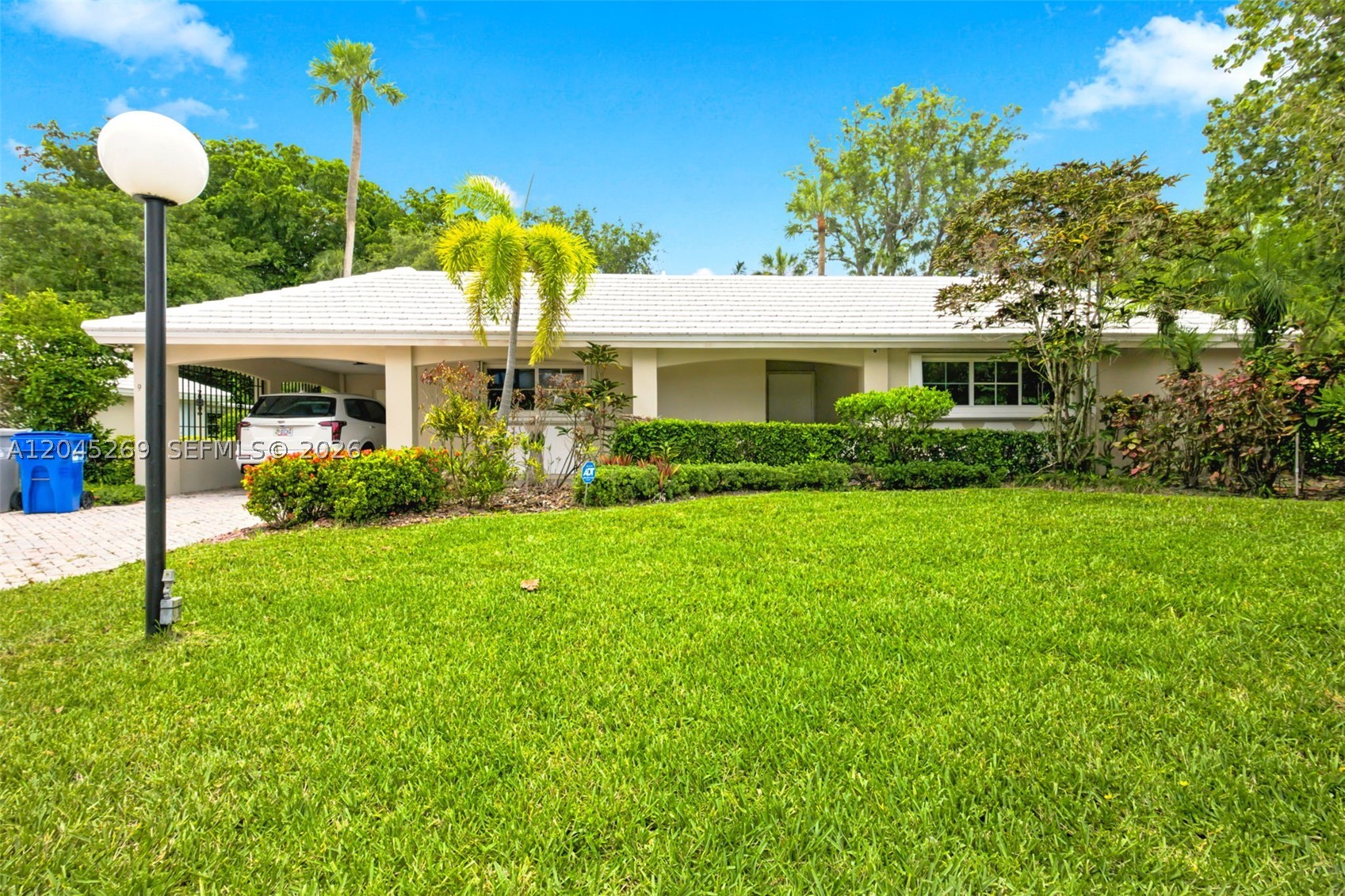 NO 100 PALM-AIRE COUNTRY - Residential