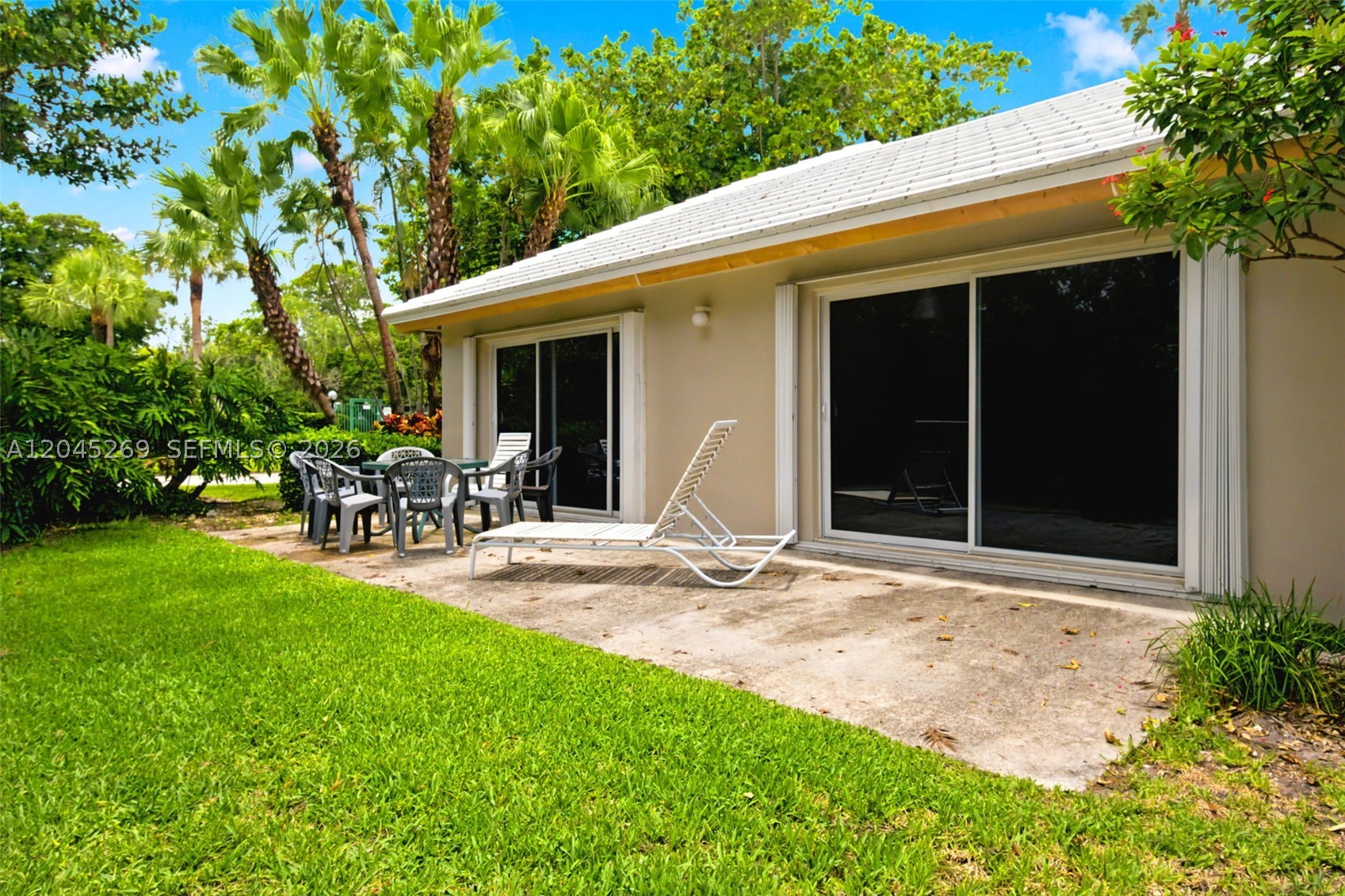 NO 100 PALM-AIRE COUNTRY - Residential