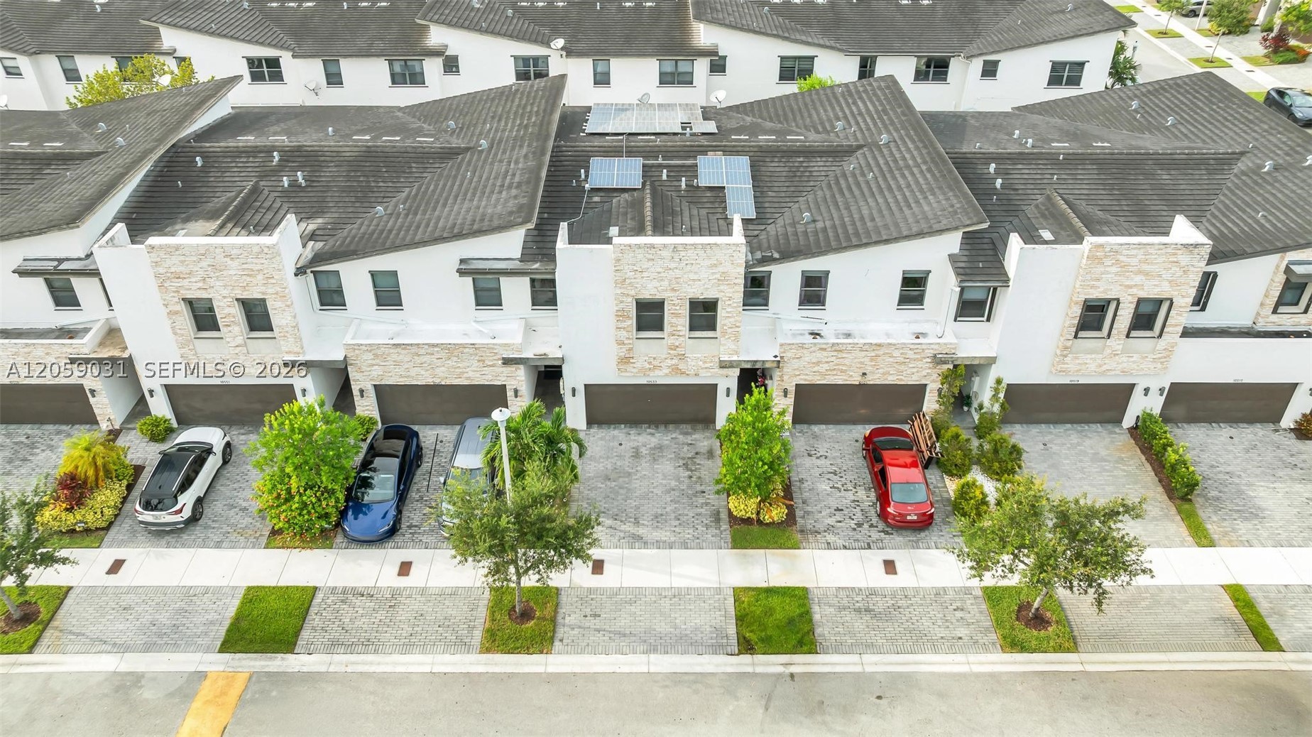 GRAND BAY SOUTH TOWNHOMES - Residential
