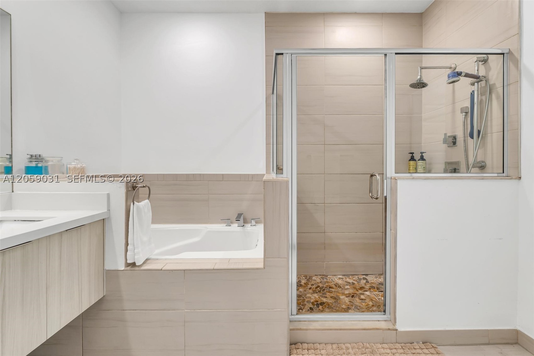 GRAND BAY SOUTH TOWNHOMES - Residential
