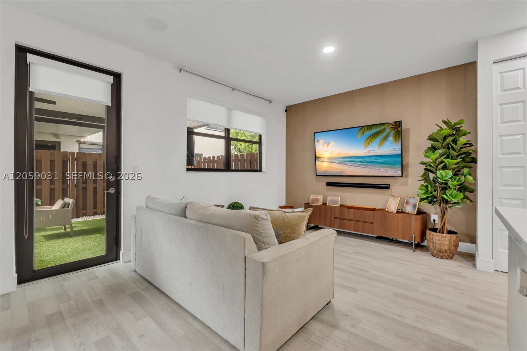 GRAND BAY SOUTH TOWNHOMES - Residential