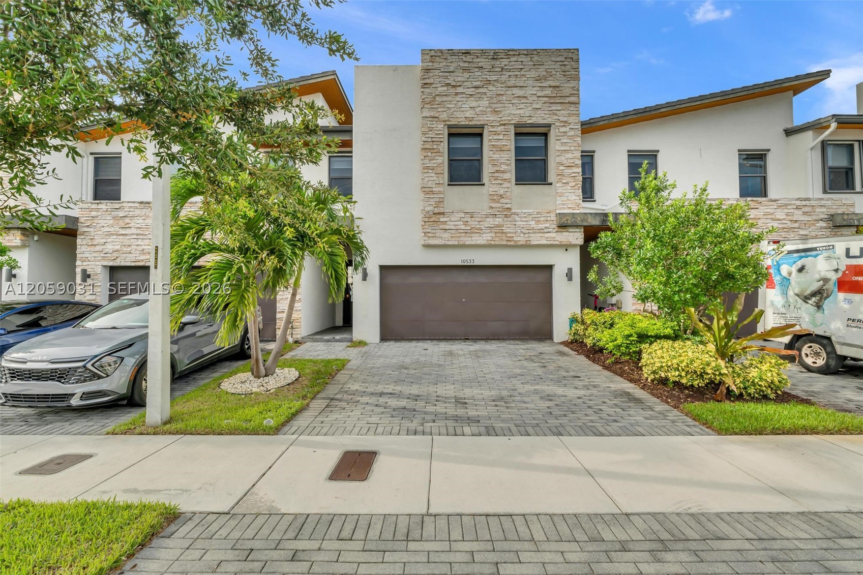 GRAND BAY SOUTH TOWNHOMES - Residential
