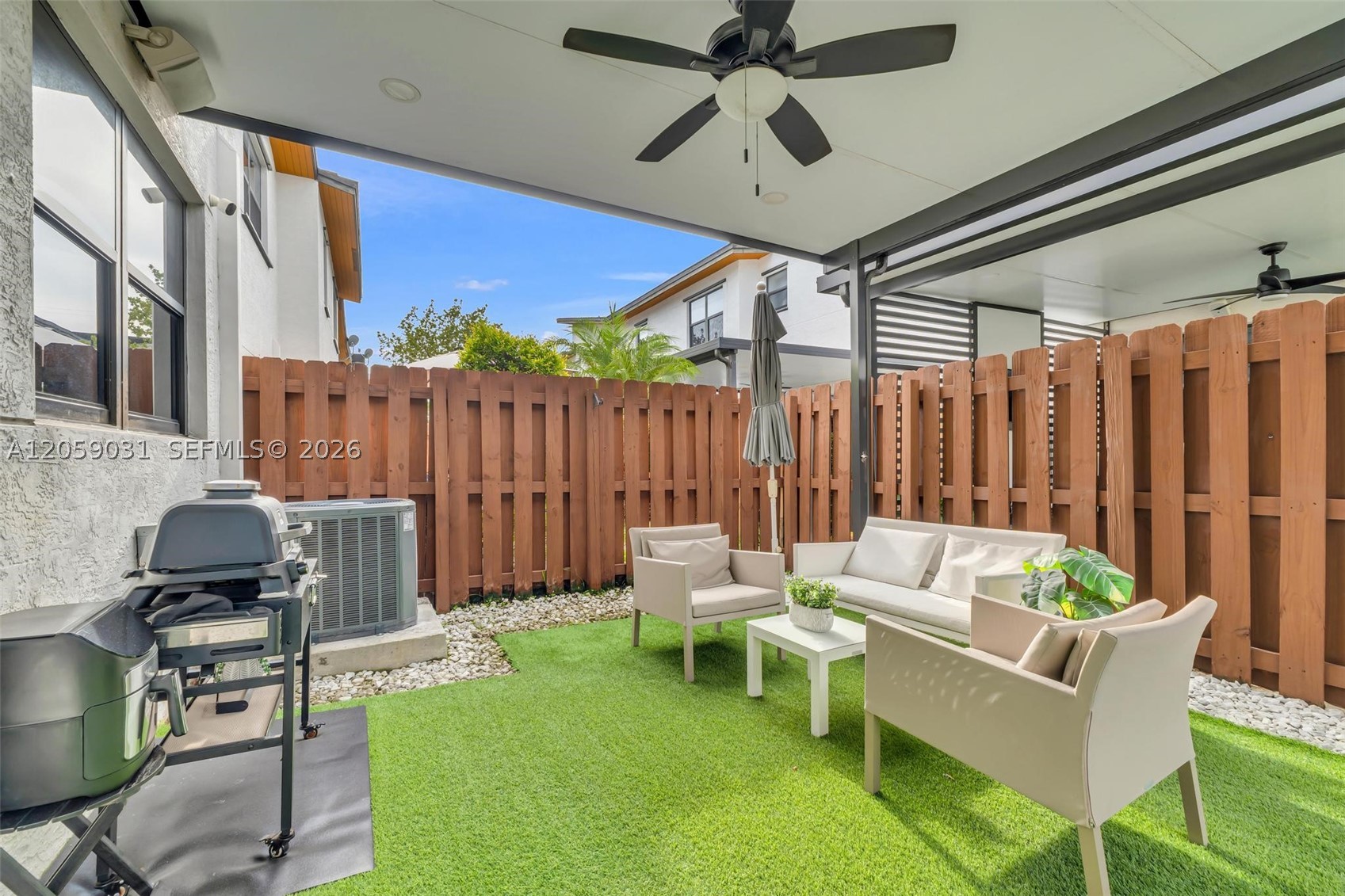 GRAND BAY SOUTH TOWNHOMES - Residential