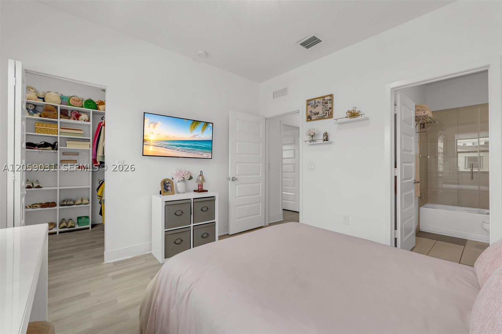 GRAND BAY SOUTH TOWNHOMES - Residential
