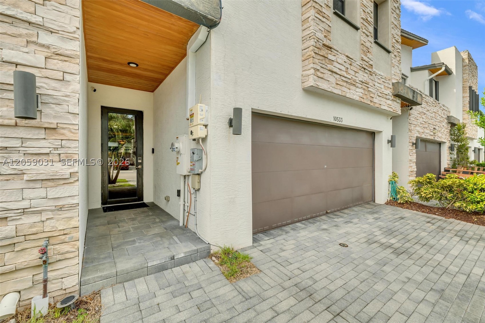 GRAND BAY SOUTH TOWNHOMES - Residential
