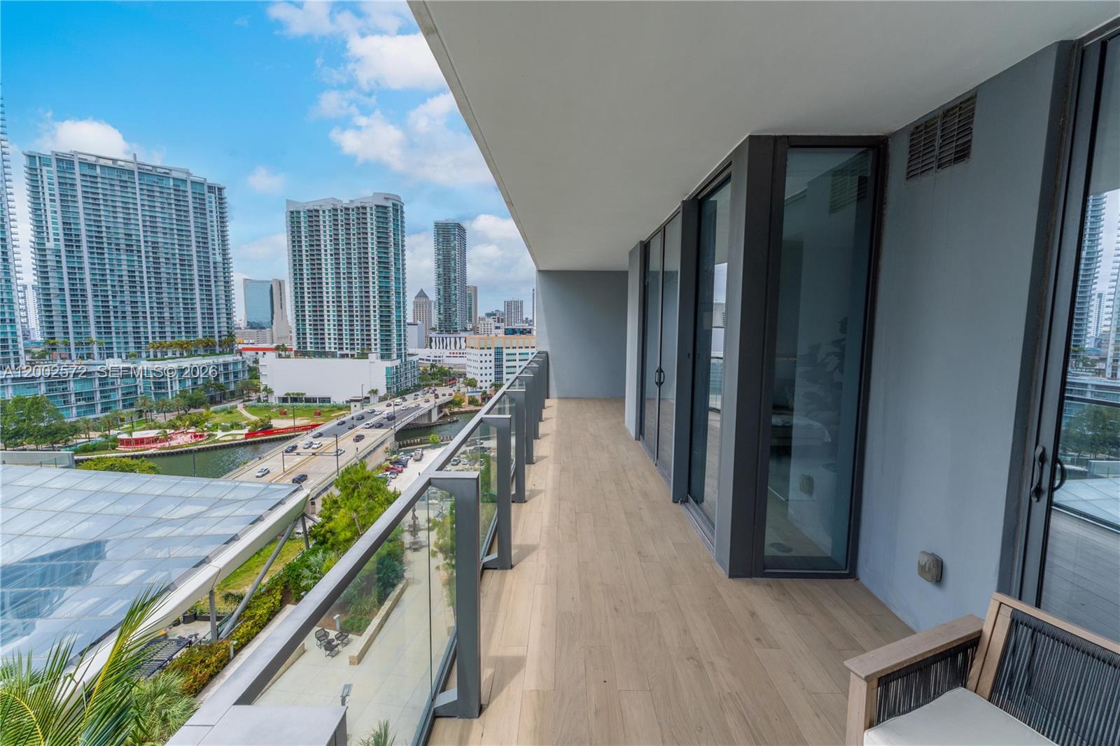 REACH CONDO - Residential
