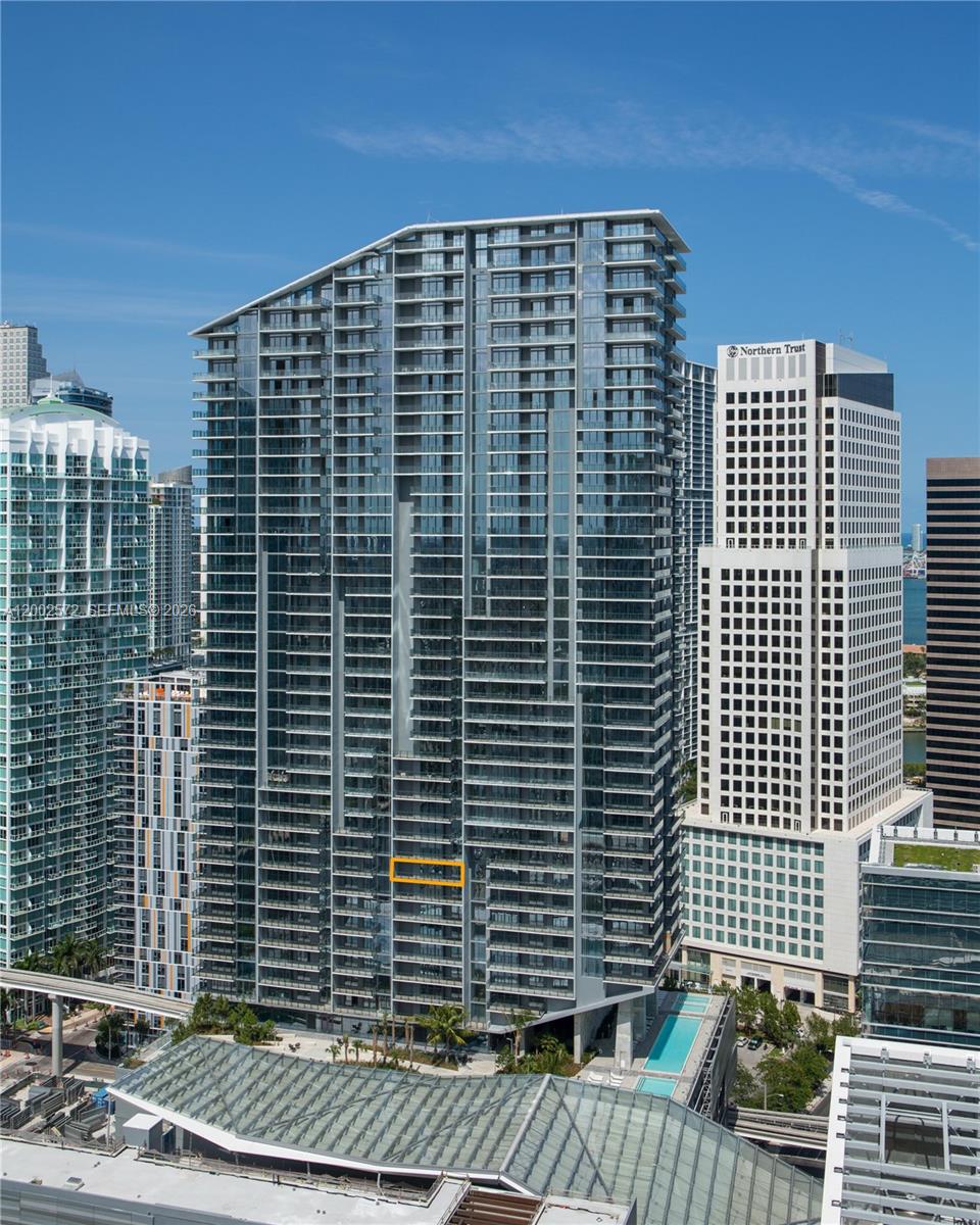 REACH CONDO - Residential