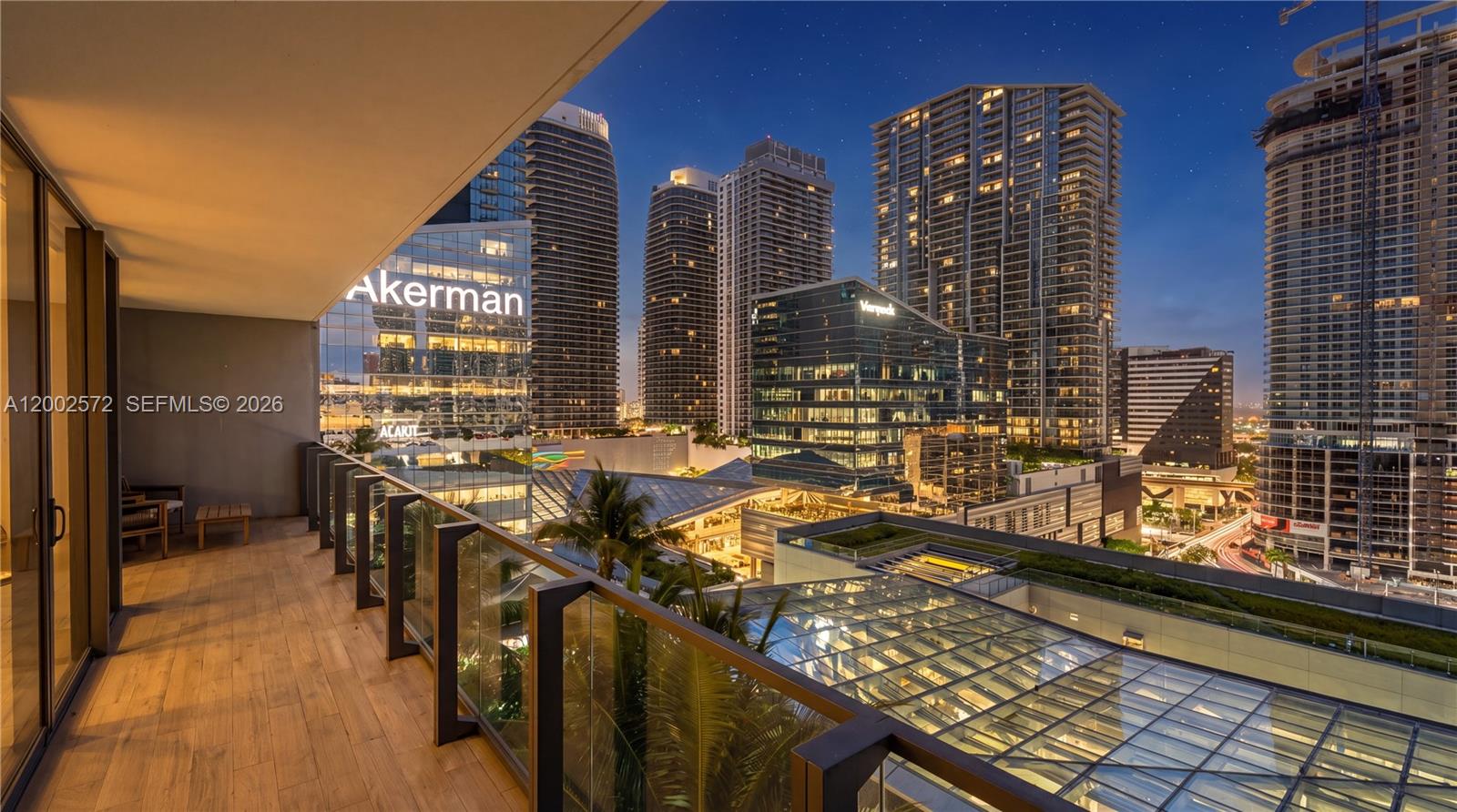REACH CONDO - Residential