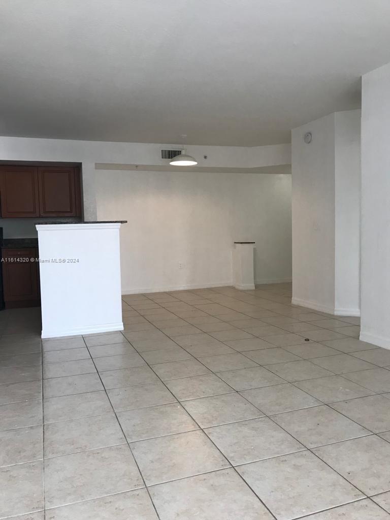 THE OAKS IN NORTH MIAMI C - Residential Lease