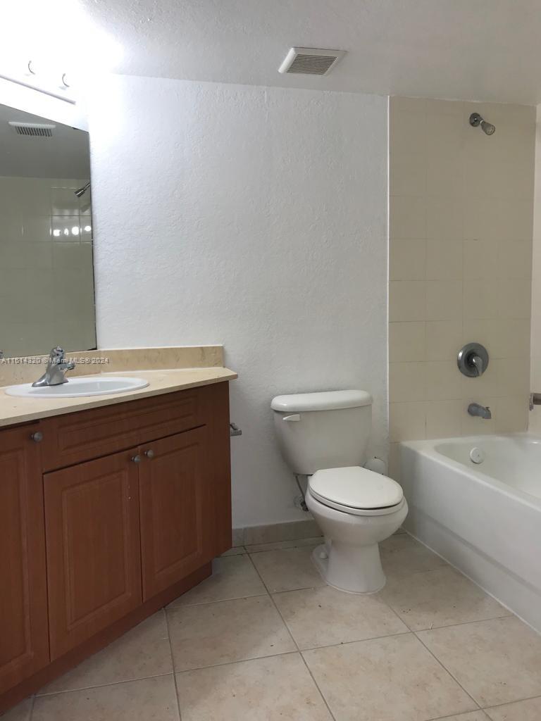 THE OAKS IN NORTH MIAMI C - Residential Lease