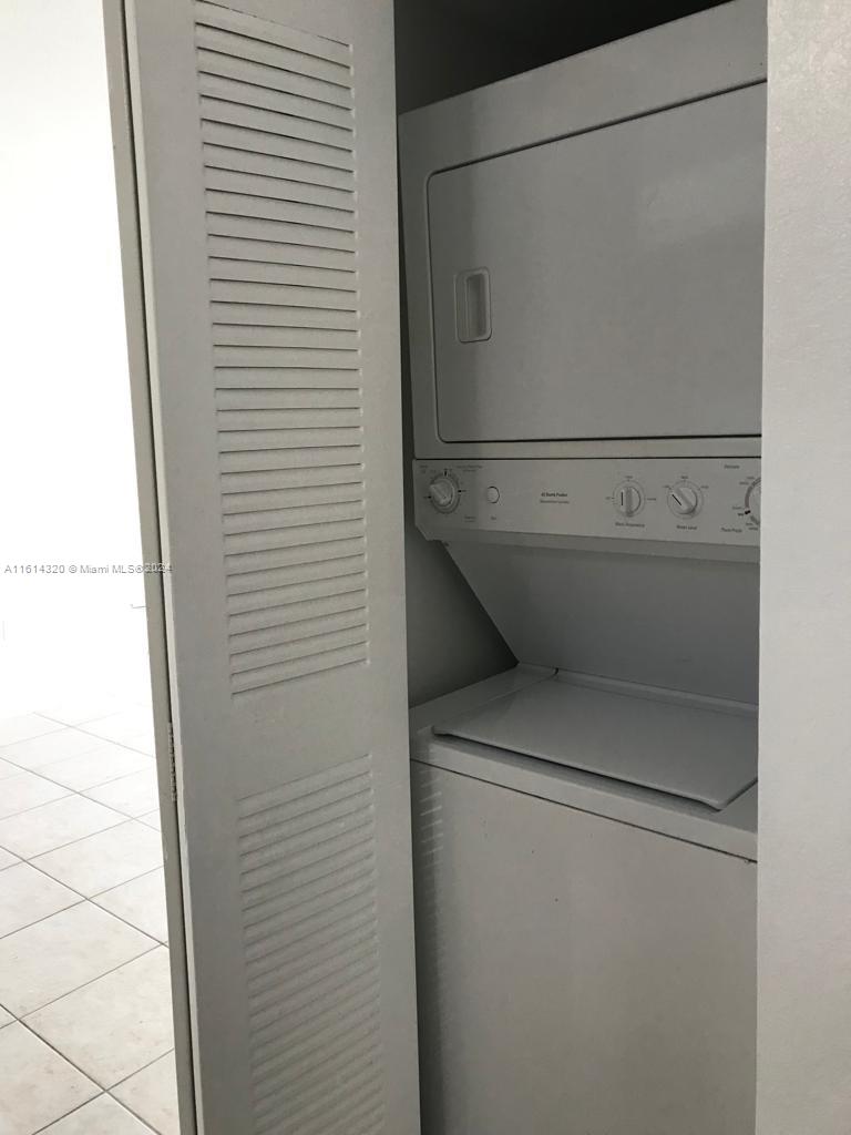 THE OAKS IN NORTH MIAMI C - Residential Lease