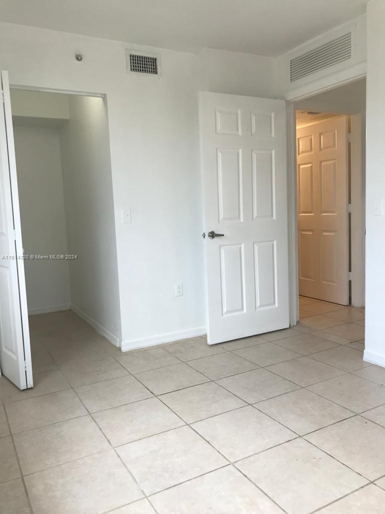 THE OAKS IN NORTH MIAMI C - Residential Lease