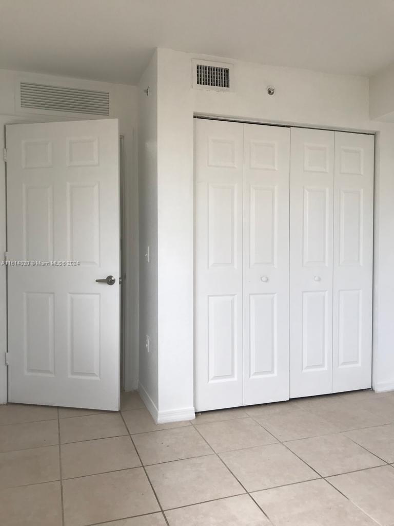 THE OAKS IN NORTH MIAMI C - Residential Lease