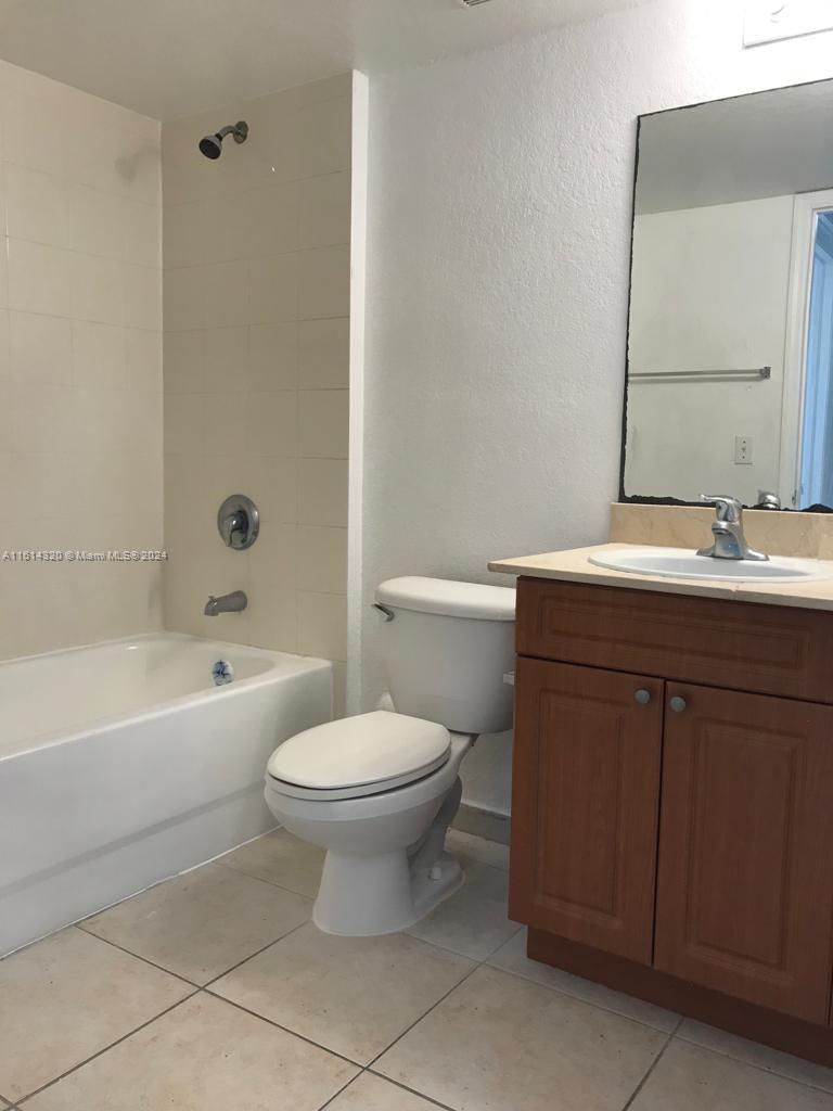 THE OAKS IN NORTH MIAMI C - Residential Lease