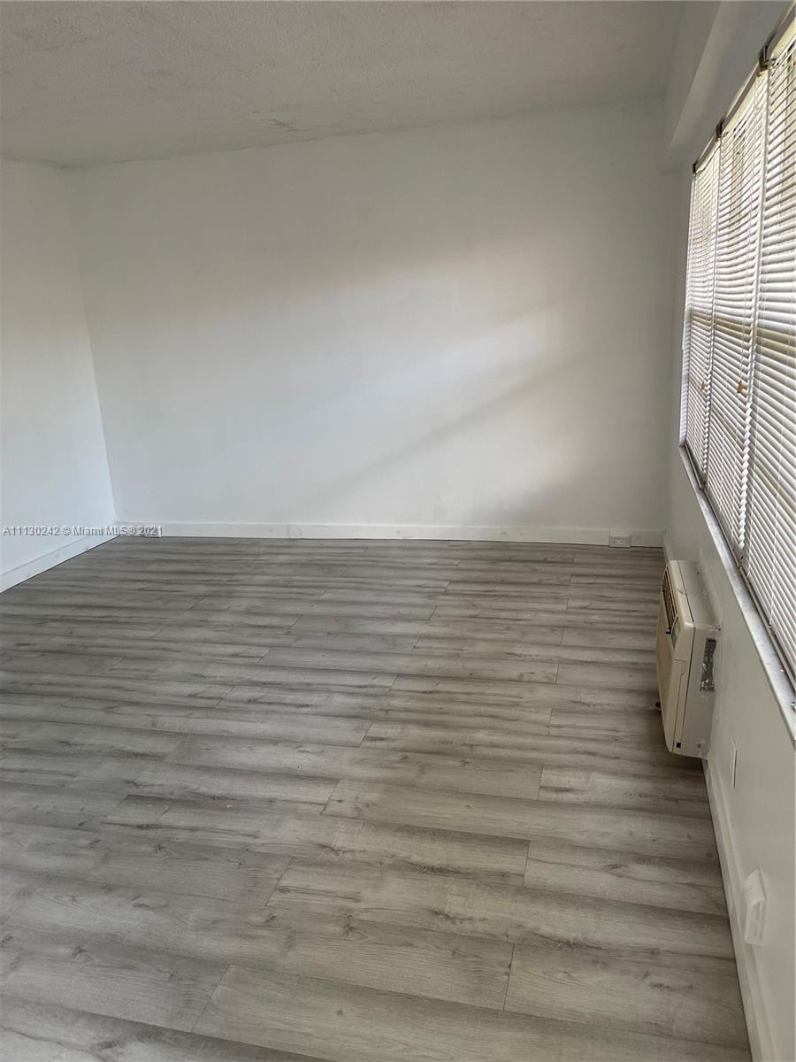 NEW HAMPTON AT CENTURY VI - Residential Lease