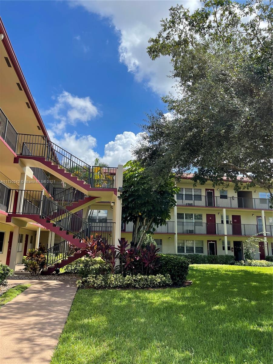 NEW HAMPTON AT CENTURY VI - Residential Lease